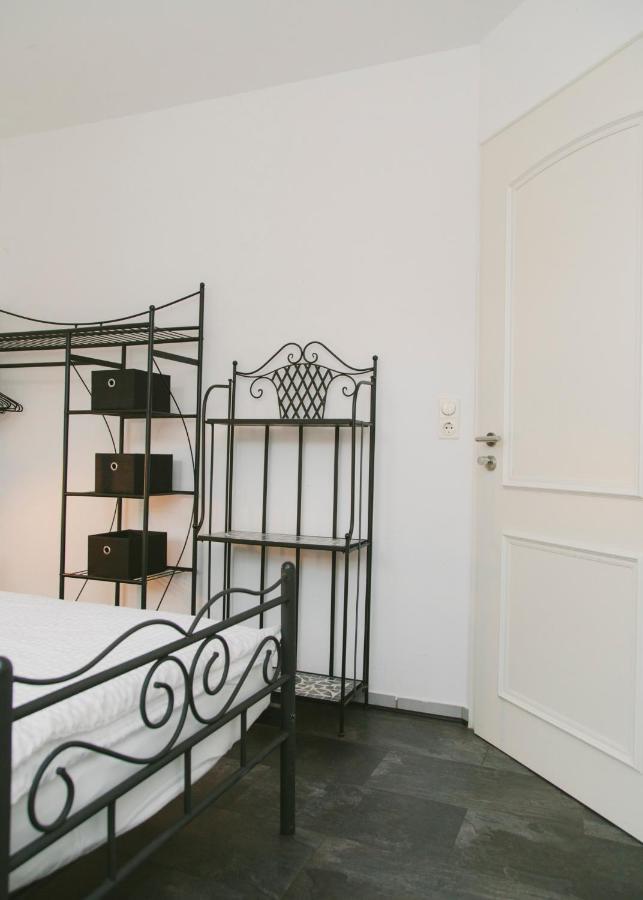 Gaestehaus Vigliarolo Gewerblich Jedes Zimmer Eigenes Bad Gemeinschaftskueche Elmshorn Kültér fotó