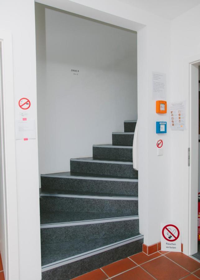 Gaestehaus Vigliarolo Gewerblich Jedes Zimmer Eigenes Bad Gemeinschaftskueche Elmshorn Kültér fotó