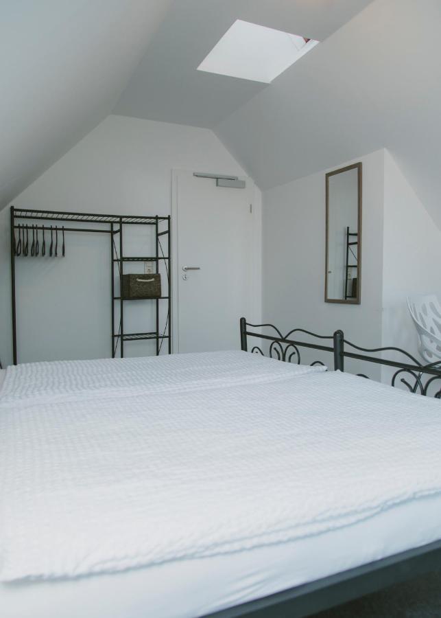Gaestehaus Vigliarolo Gewerblich Jedes Zimmer Eigenes Bad Gemeinschaftskueche Elmshorn Kültér fotó