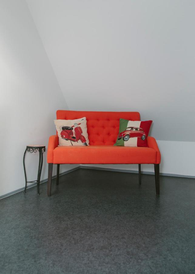 Gaestehaus Vigliarolo Gewerblich Jedes Zimmer Eigenes Bad Gemeinschaftskueche Elmshorn Kültér fotó