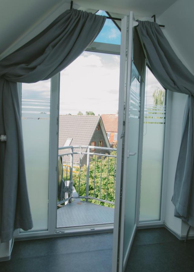 Gaestehaus Vigliarolo Gewerblich Jedes Zimmer Eigenes Bad Gemeinschaftskueche Elmshorn Kültér fotó