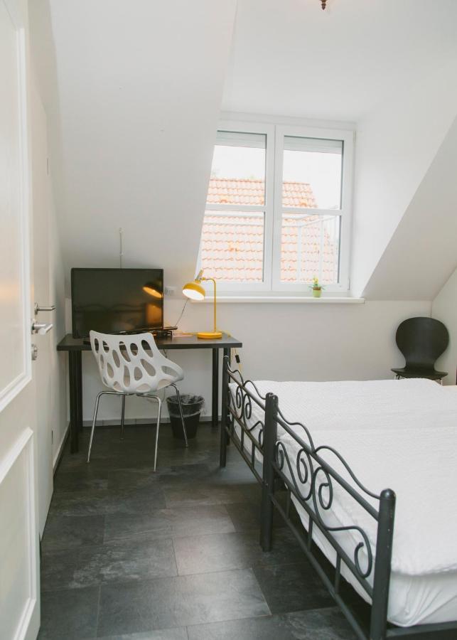 Gaestehaus Vigliarolo Gewerblich Jedes Zimmer Eigenes Bad Gemeinschaftskueche Elmshorn Kültér fotó