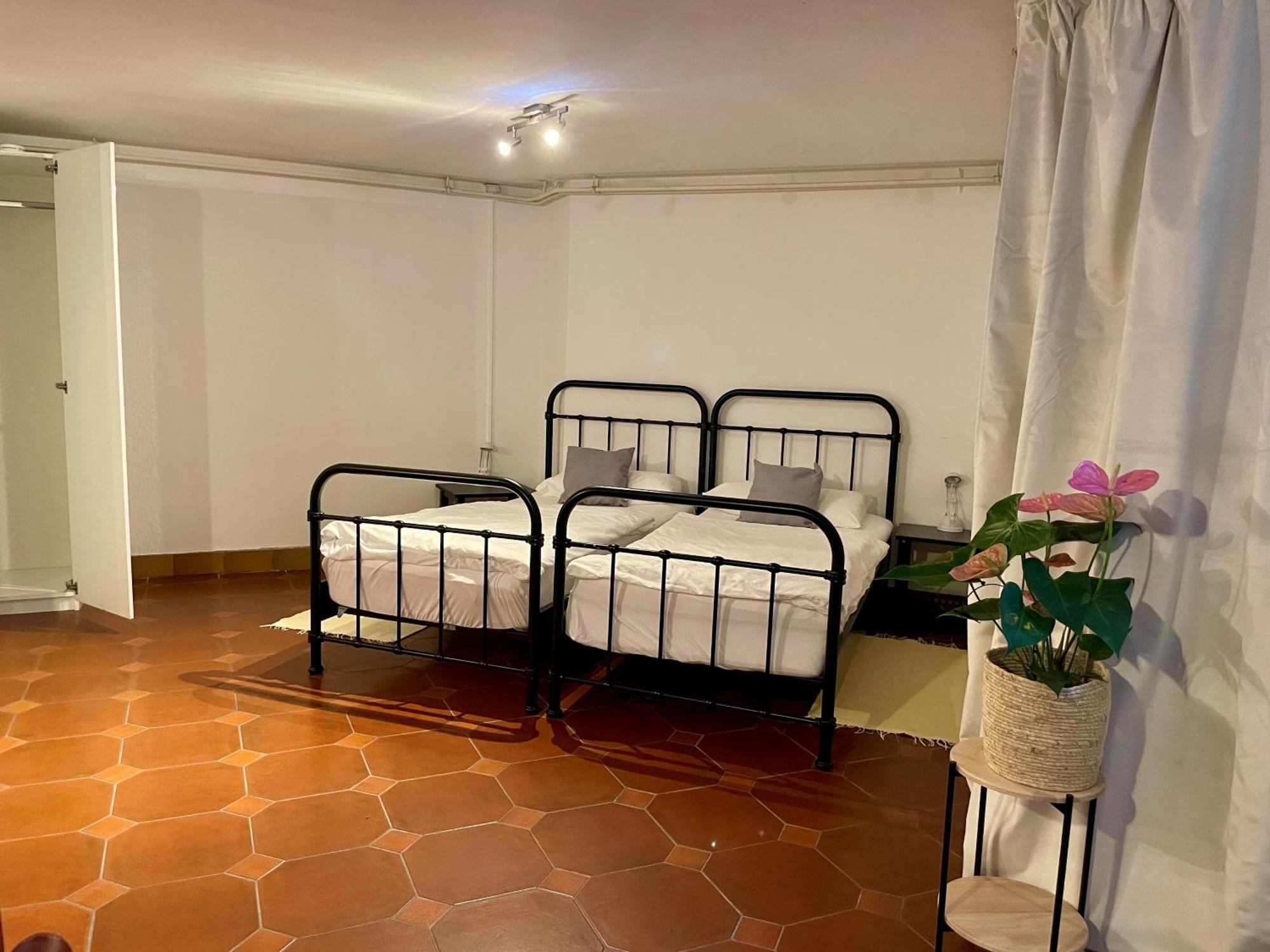 Gaestehaus Vigliarolo Gewerblich Jedes Zimmer Eigenes Bad Gemeinschaftskueche Elmshorn Kültér fotó