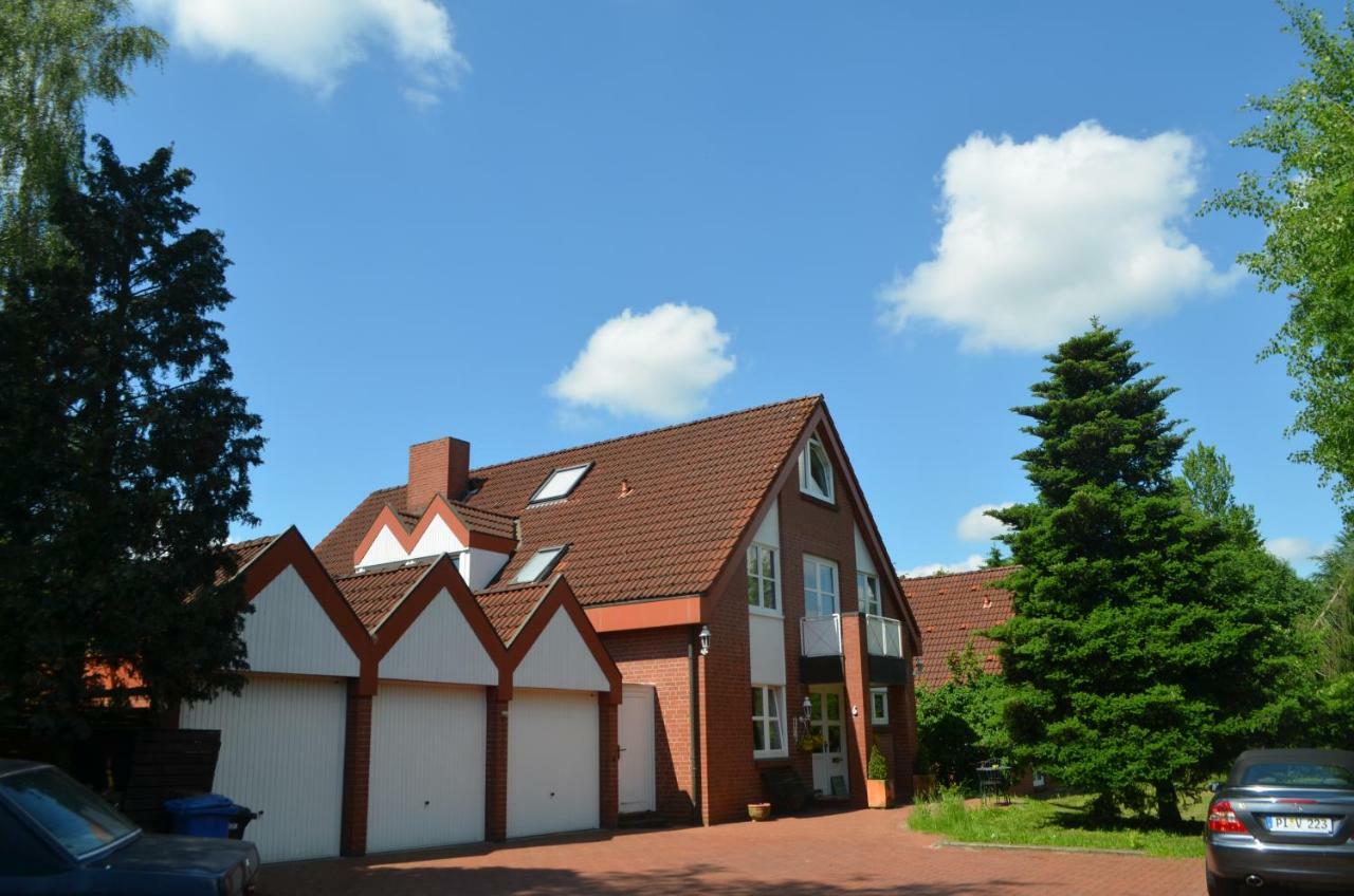 Gaestehaus Vigliarolo Gewerblich Jedes Zimmer Eigenes Bad Gemeinschaftskueche Elmshorn Kültér fotó
